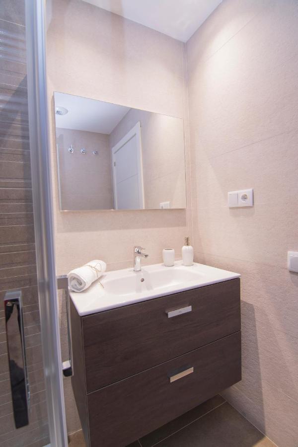 La Terraza De La Vega - Ubicacion Inmejorable , Wifi , Terraza Y Parking Gratuito Apartment Oviedo Exterior photo