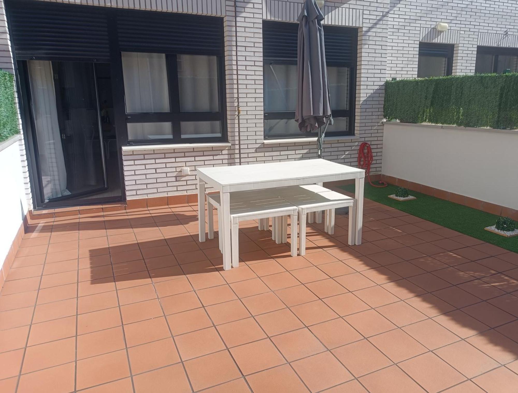 La Terraza De La Vega - Ubicacion Inmejorable , Wifi , Terraza Y Parking Gratuito Apartment Oviedo Exterior photo